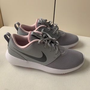 NIB Women Nike Roshe Golf Sz 7